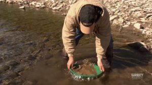 how to pan for gold in a creek