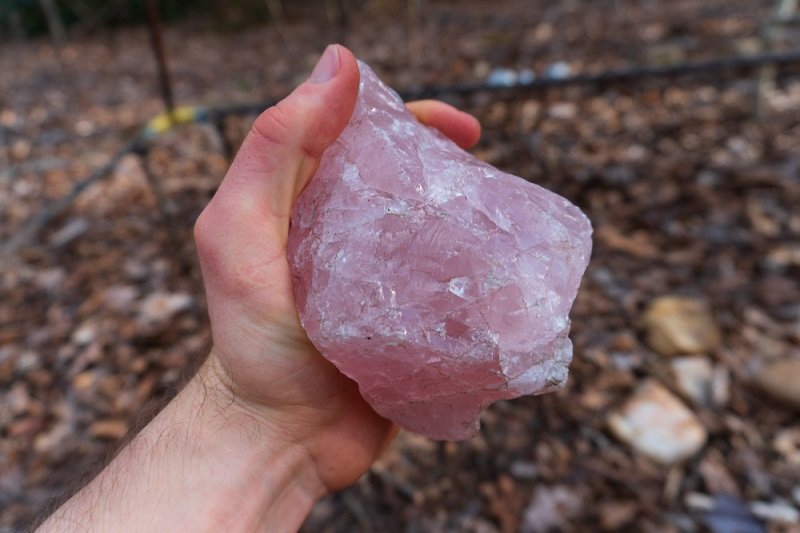 rose quartz is a type of quartz