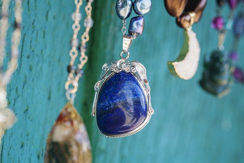lapis lazuli is used for jewelry
