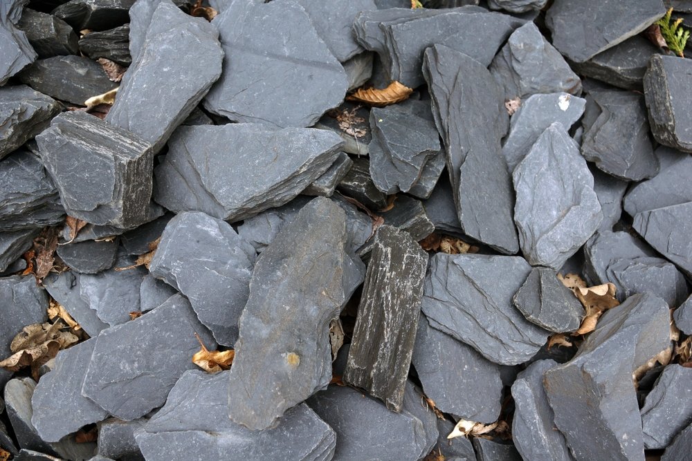 raw slate contains small amounts of gold